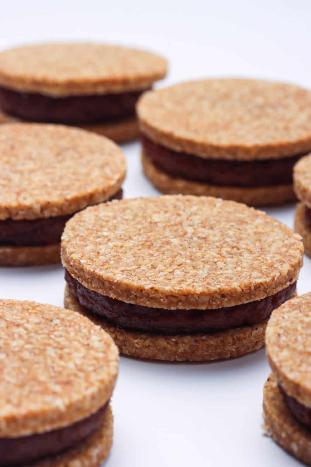 Alfajores Rawy apilados